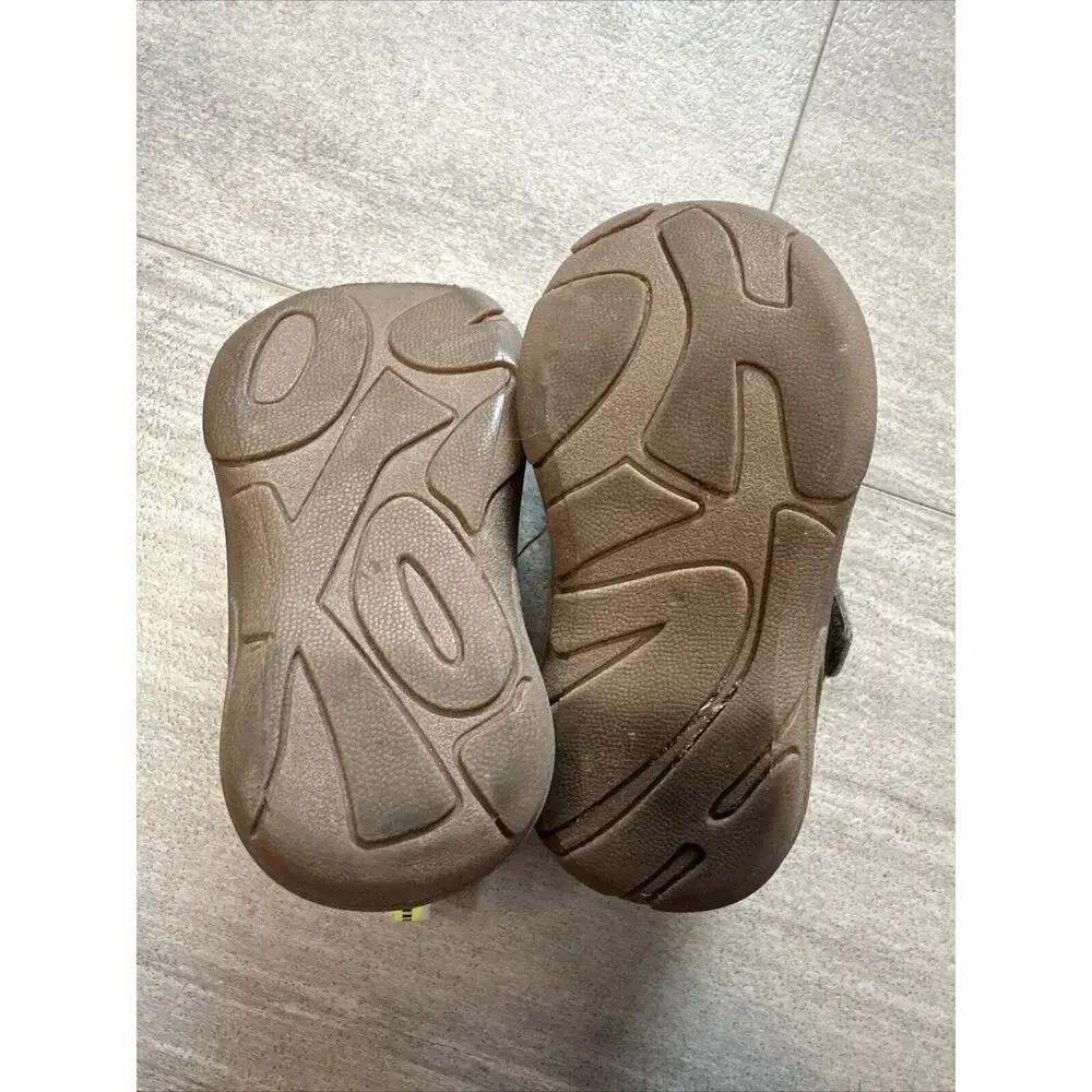 OshKosh Everplay Flexible Outsole Bump Toe Sandal Zinger Olive Toddler Size 5M